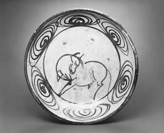 Ishizara Plate Дизайн лошадиные спирали
