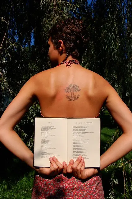 Оригинальное название: Books & Tattoos - Jenny