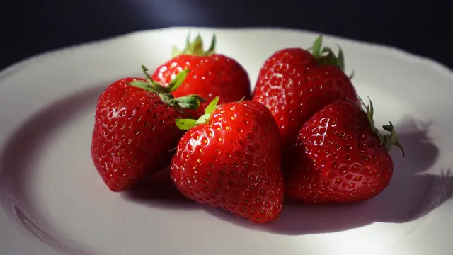Клубничная еда