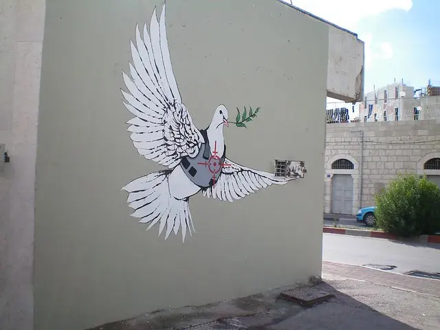 Оригинальное название: Armoured Peace Dove