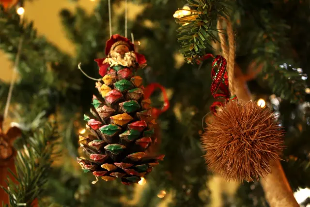 CHRISTMAS DECORATIONS-HILL HOUSE