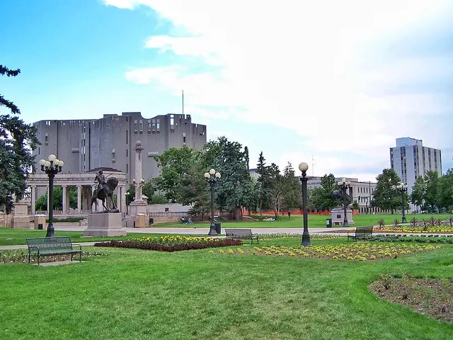 Civic Center Park, Денвер, Колорадо, США - Скульптура военных троп