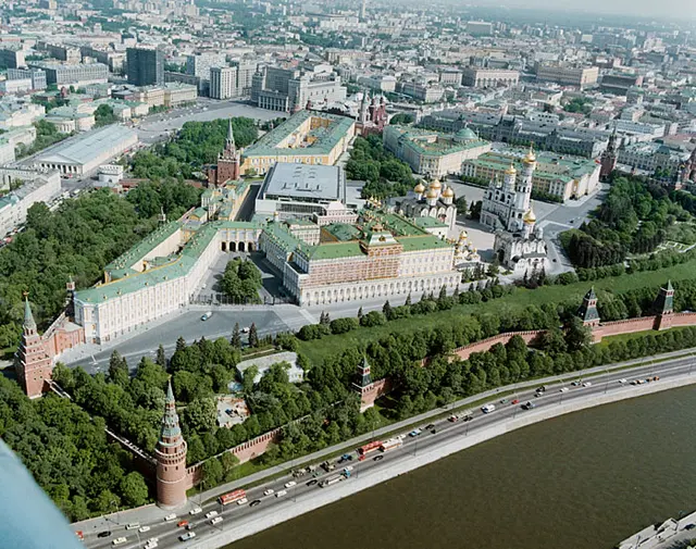 Файлы: Кремлевские птицы Eye View-1