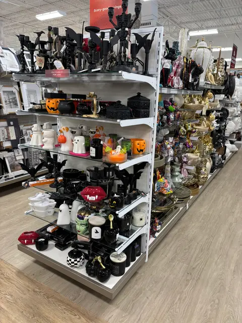 HomeGoods, Валдоста, Хэллоуин 13 2025