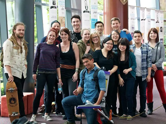 Графический дизайн для маркетинга 2012 года в Vancity Theatre