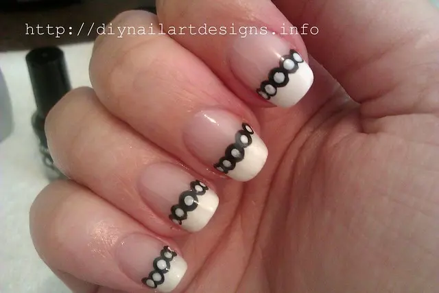 Дизайн ногтей DIY: безуспешный черный и белый французский маникюр Polka Dot