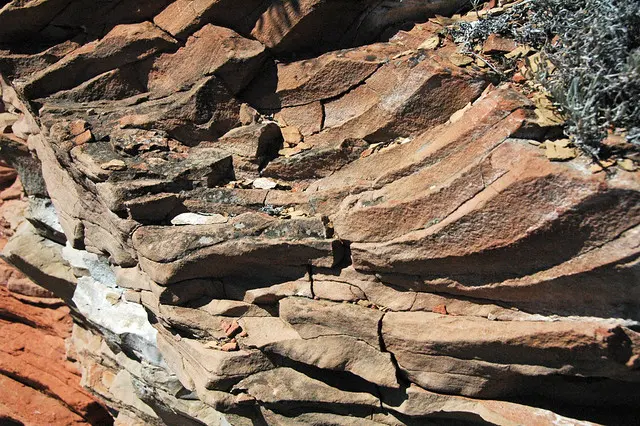 Pseudocolumnar jointing in clinker bed (Sentinel Butte Formation, Upper Paleocene; Coal Vein Trail, Roosevelt National Park, Little Missouri