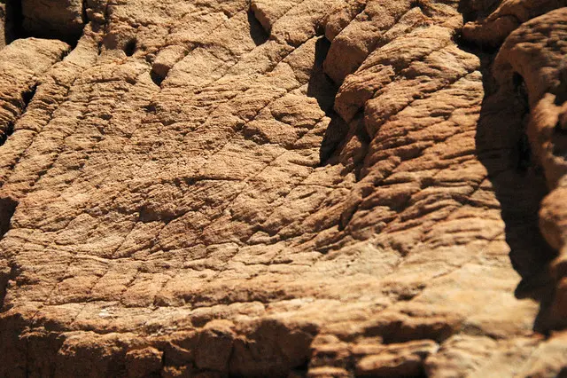 Pseudocolumnar jointing in clinker bed (Sentinel Butte Formation, Upper Paleocene; Coal Vein Trail, Roosevelt National Park, Little Missouri