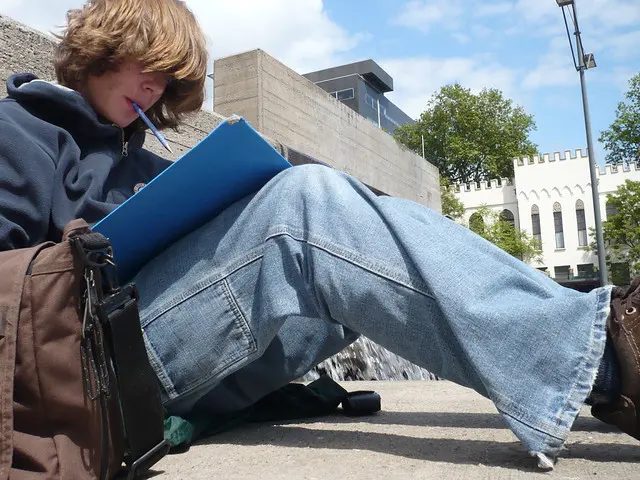 Student in tilburg centrum mei 2008 cc