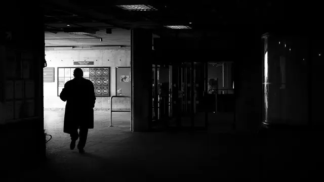 Bogeyman - Дублин, Ирландия - Черно-белая уличная фотография
