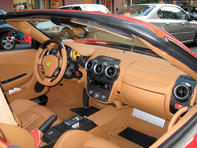 Интерьер Ferrari F430 Spider F1