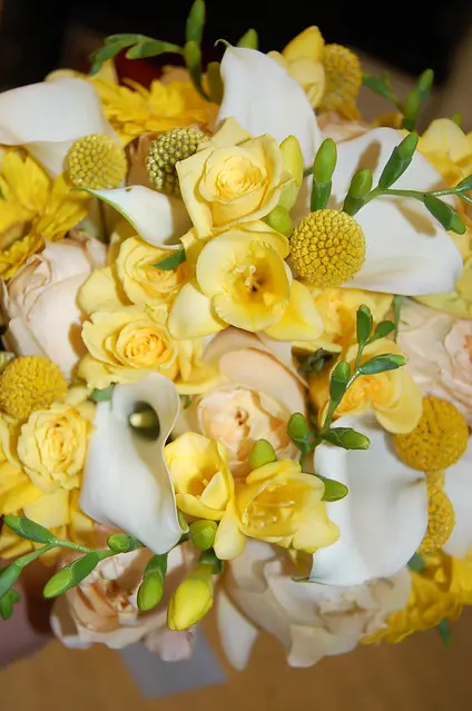 Bridal Bouquet - Monday Morning Flower and Balloon Co в Принстоне, Нью-Джерси, и Ярдли, Па.