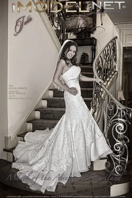642 iModelShowcase, Julia Wallum and Tobie Grace, Bridal, Wedding Dress, Wedding Book, Wedding Bouquet, Wedding Dress, Bridal Bouquet, Wichi
