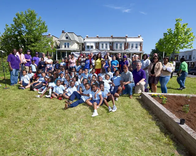 Rosedale Community и садовые насаждения MLK