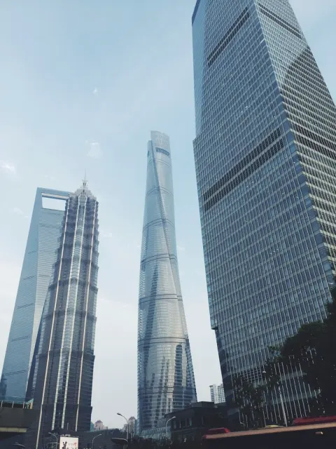 Современный фасад здания