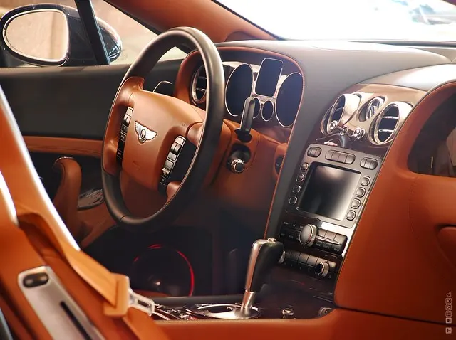 Bentley Интерьер 2009