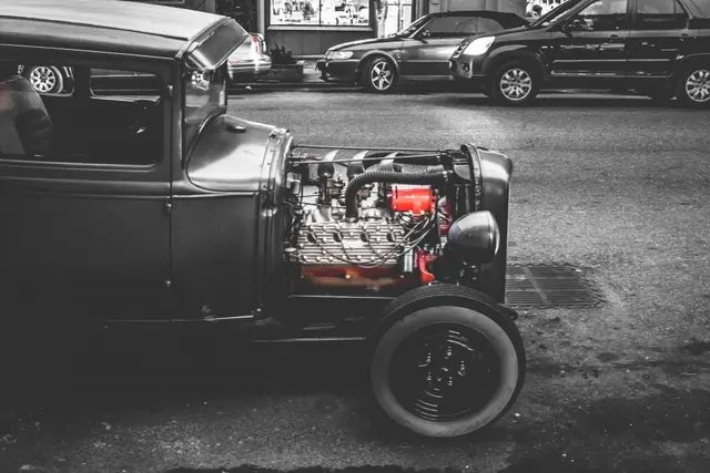 Классический автомобиль