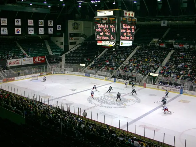 Файл: Cincinnati Gardens Interior 2005.jpg