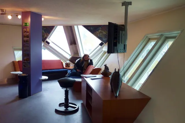 Гостиная Rotterdam Cube House