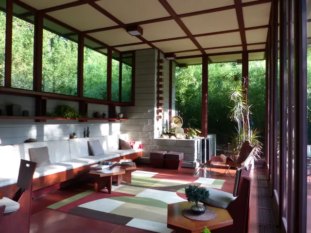 Оригинальное название: Louis Penfield House Living Room West&North.jpg