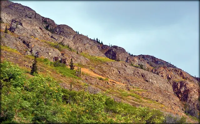 Klondike Highway - горный пейзаж Аляски