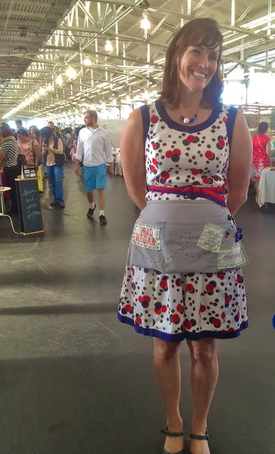 Renegade Faire: ModCloth Retro Dress Fashion, креативный художник