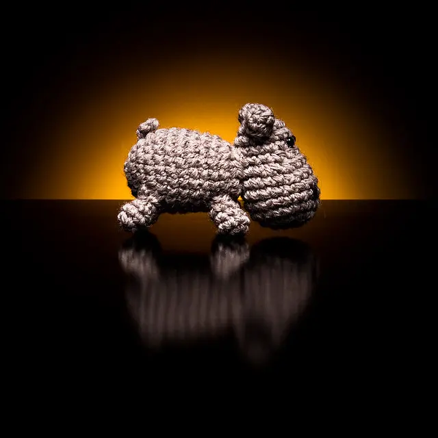 Вязаный бегемот на восходе солнца (Amigurumi)