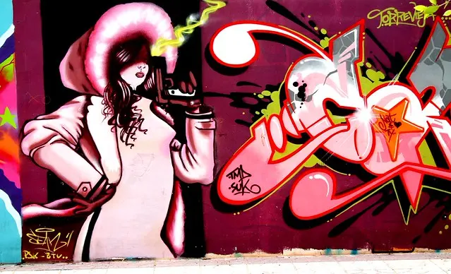 Urban Street Art #hotchick #streetart #dailyshoot #torrevieja