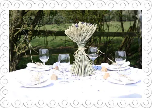 Свадебный столик Green and Eco Country Barn Lavender Wheat Sheaf от Wedding of My Dreams