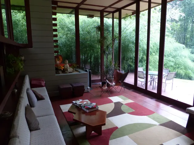 Оригинальное название: Louis Penfield House Living Room 5