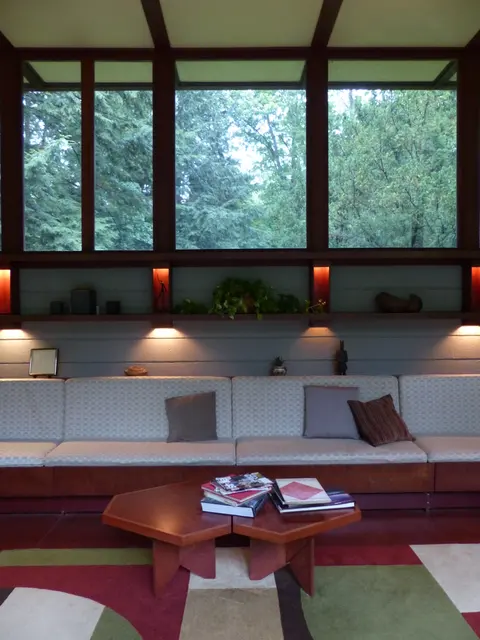 Оригинальное название: Louis Penfield House Living Room West Side