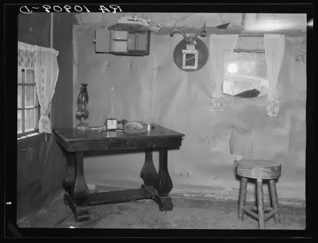 гостиная Sherman Ritchie's shack