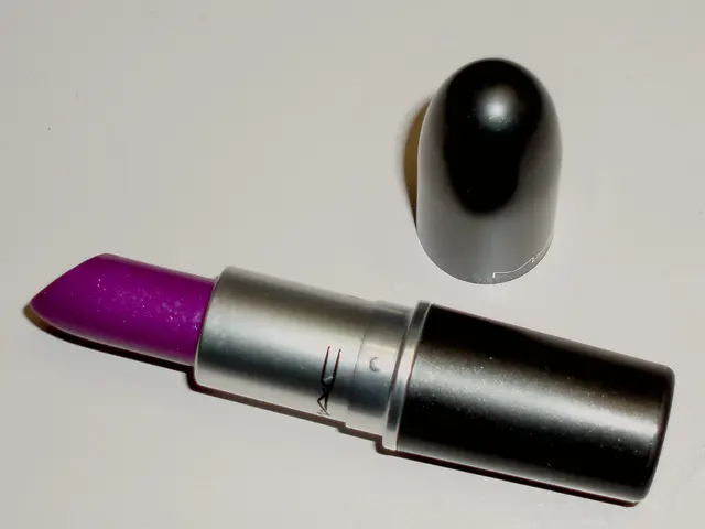 Губная помада Violetta