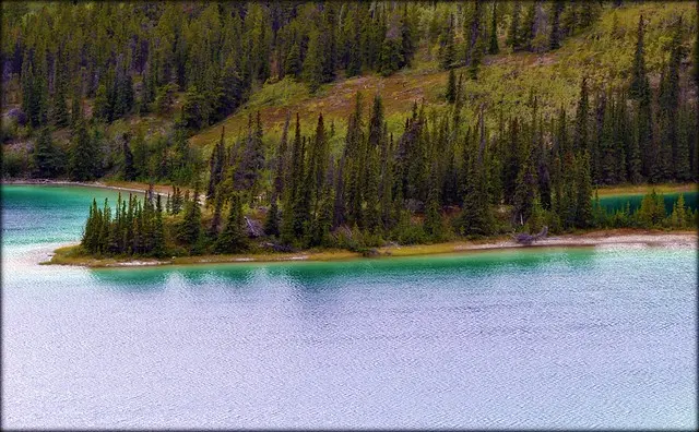 Klondike Highway - Изумрудное озеро - Пейзаж