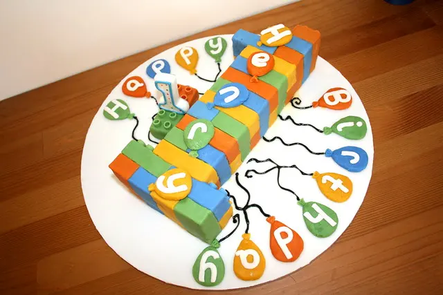 1-й день рождения Генри Lego Cake I