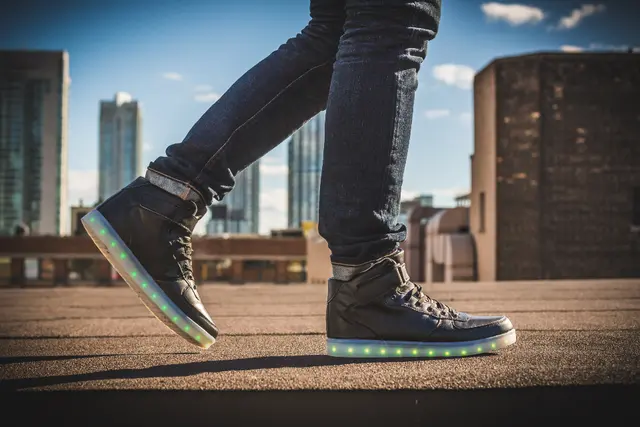 Светильники Sneakers