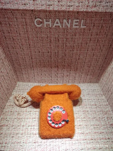 HK CWB ⁇ Causeway Bay ⁇ Great George Street Fashion Walk Торговый центр одежды Chanel Телефонный набор Сентябрь 2022 Px3 03