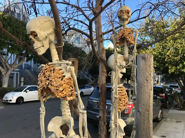 В высшей степени темные украшения Хэллоуина