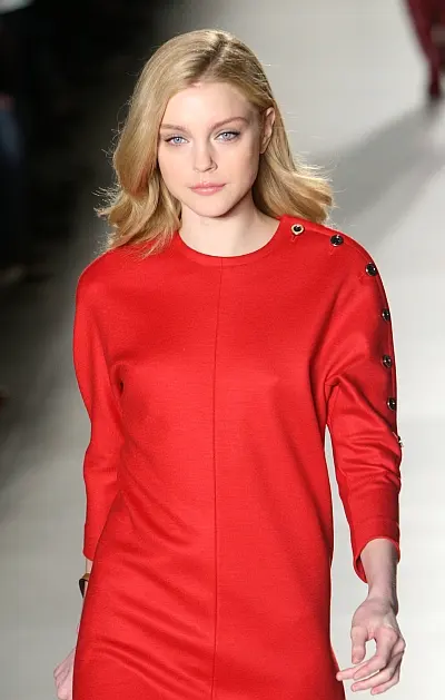 Джессика Стэм в Tommy Hilfiger Февраль 2008, фотография Эда Кавиша для Fashion Wire Press
