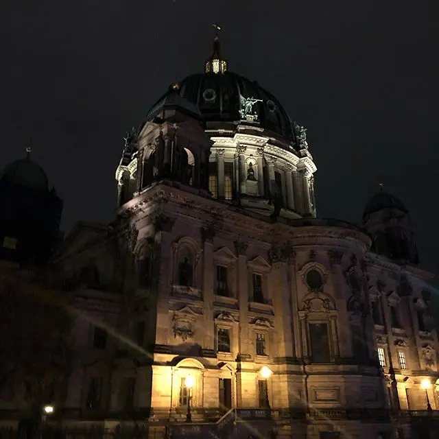 Berliner Dom at night