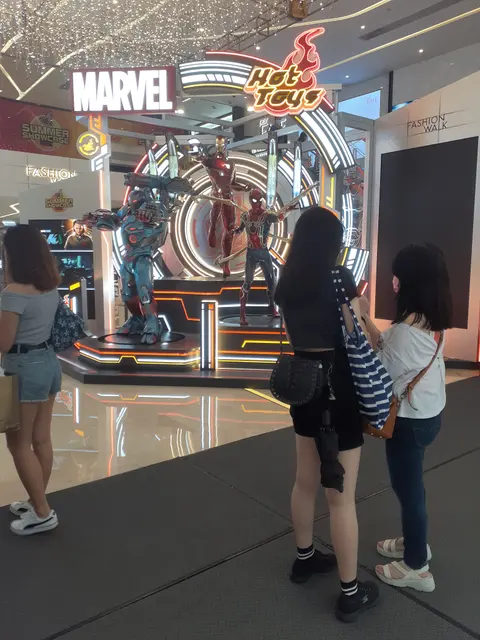HK CWB Causeway Bay Great George Street Fashion Wall торговый центр Marvel июль 2021 SS2 02